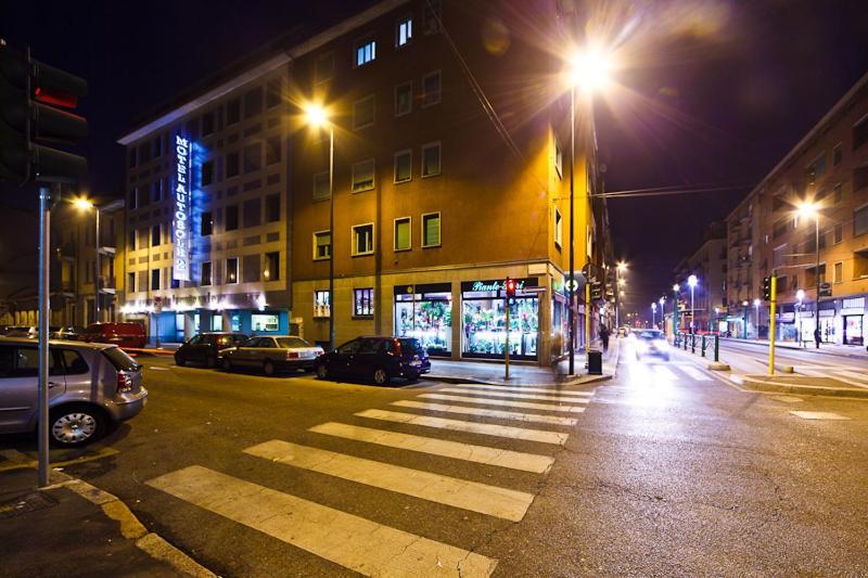 Autosole 2 Hotell Milano Exteriör bild
